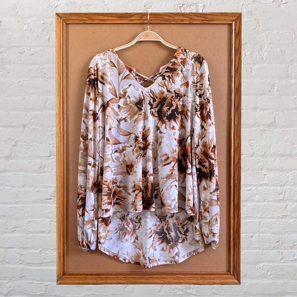 Jennifer Lopez Size Large Floral Top - Picture 1 of 6